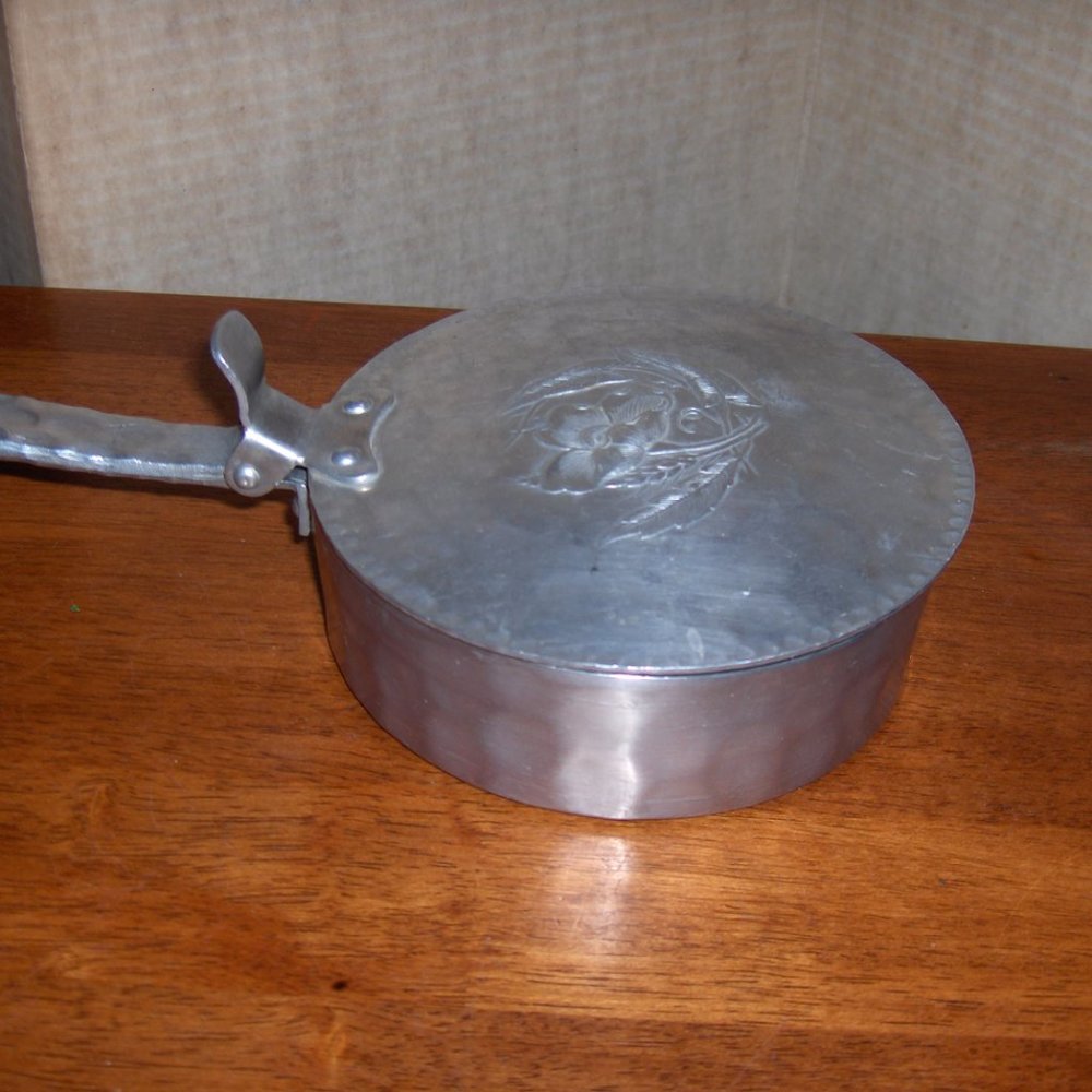 Everlast Hand Formed Design Aluminum Cookware - Picture 9 of 12